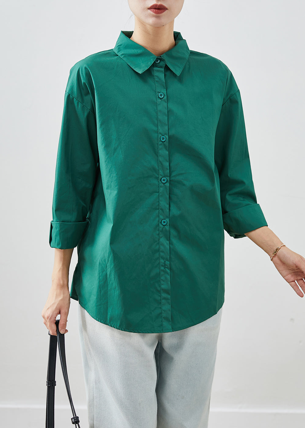 Effortlessly Elegant Shirt with a Timeless Design