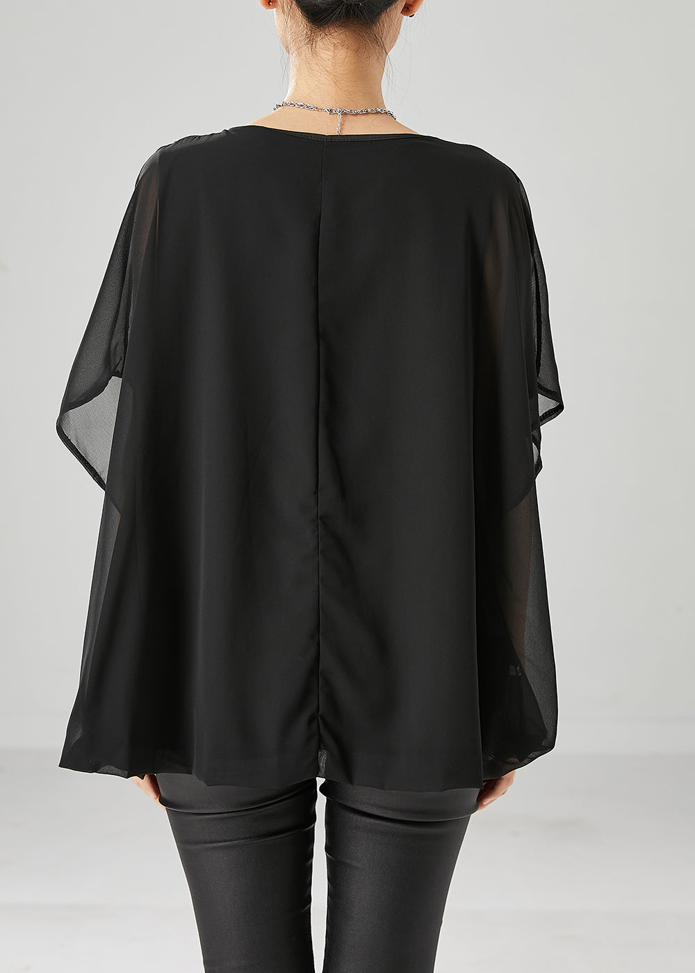 Beautifully Finished Top in a Timeless Design
