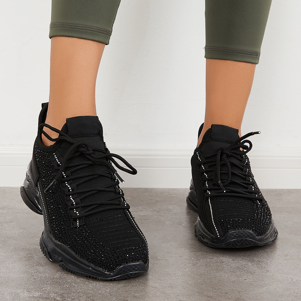 Classic Orthopedic Sneakers with Timeless Style