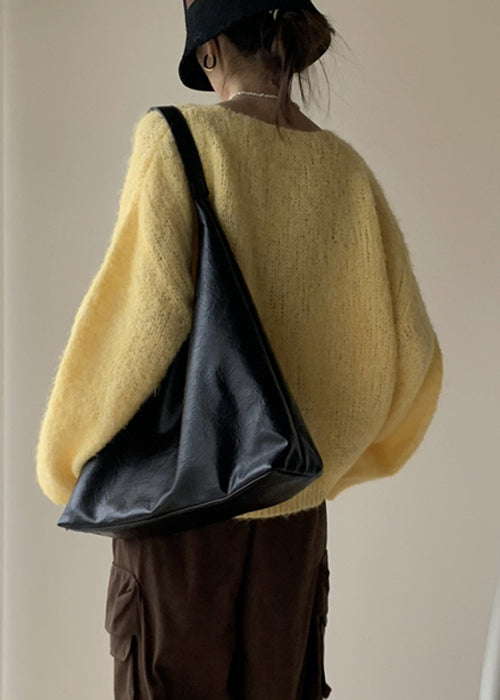Well Tailored Sweater with a Graceful Silhouette