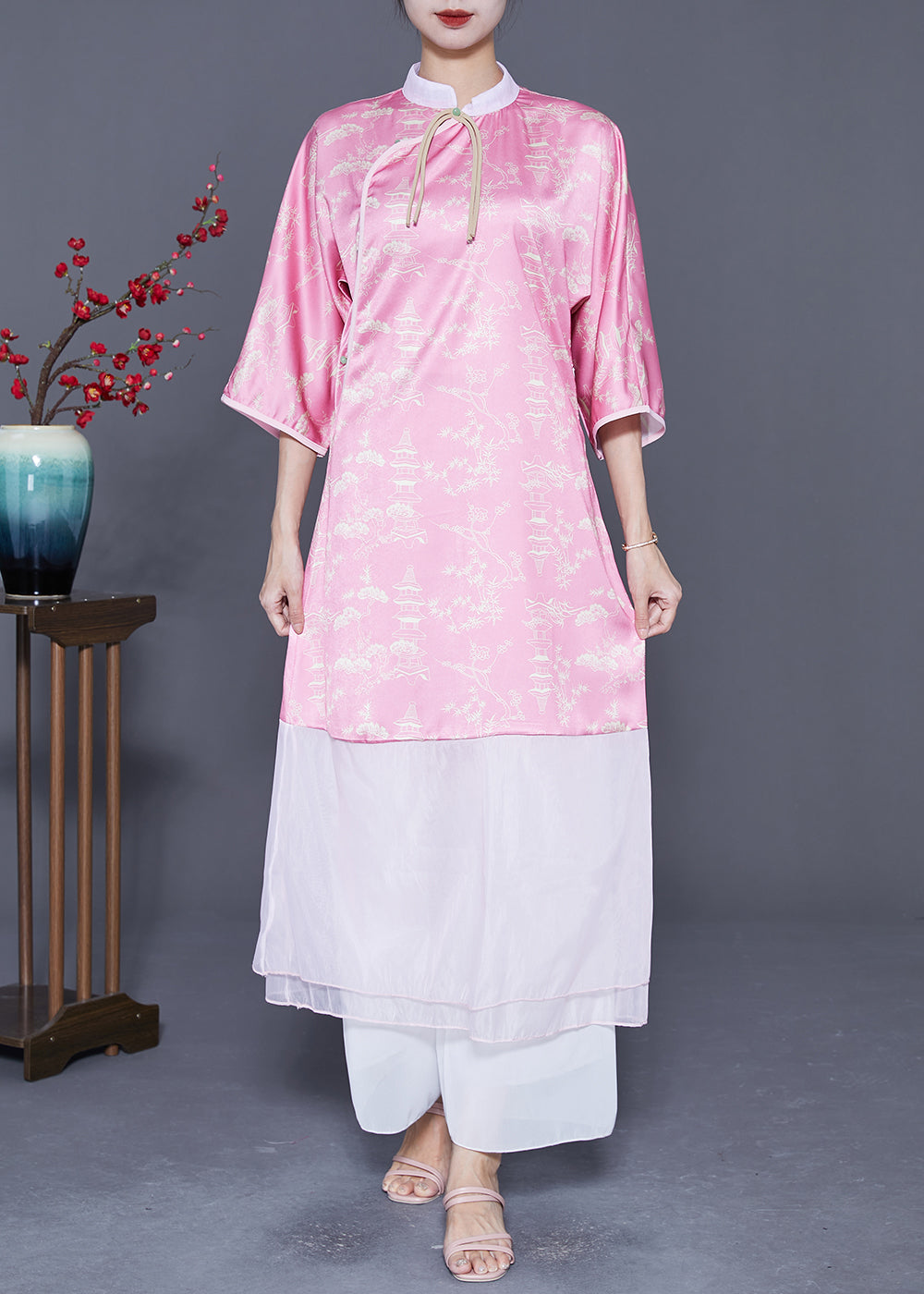Well Tailored Dress with a Graceful Silhouette