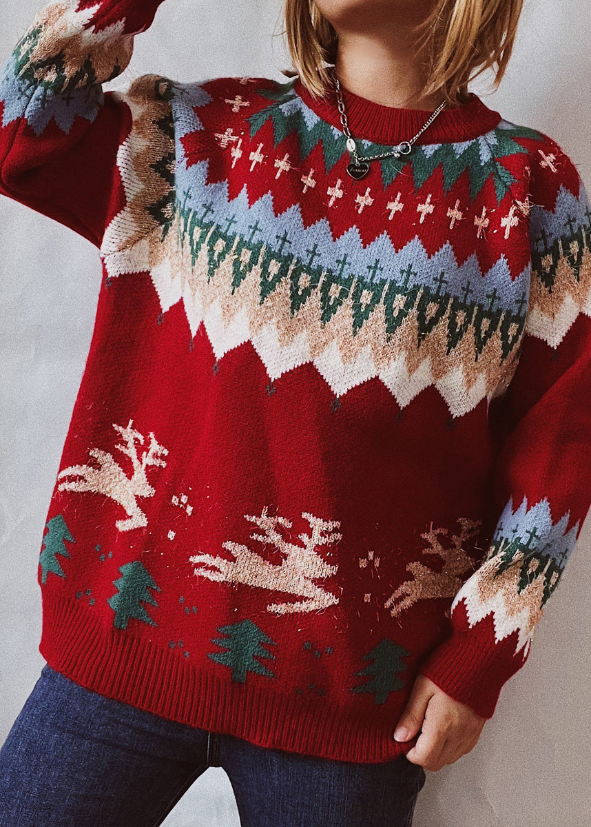 Classic Vintage Sweater with a Flattering Fit