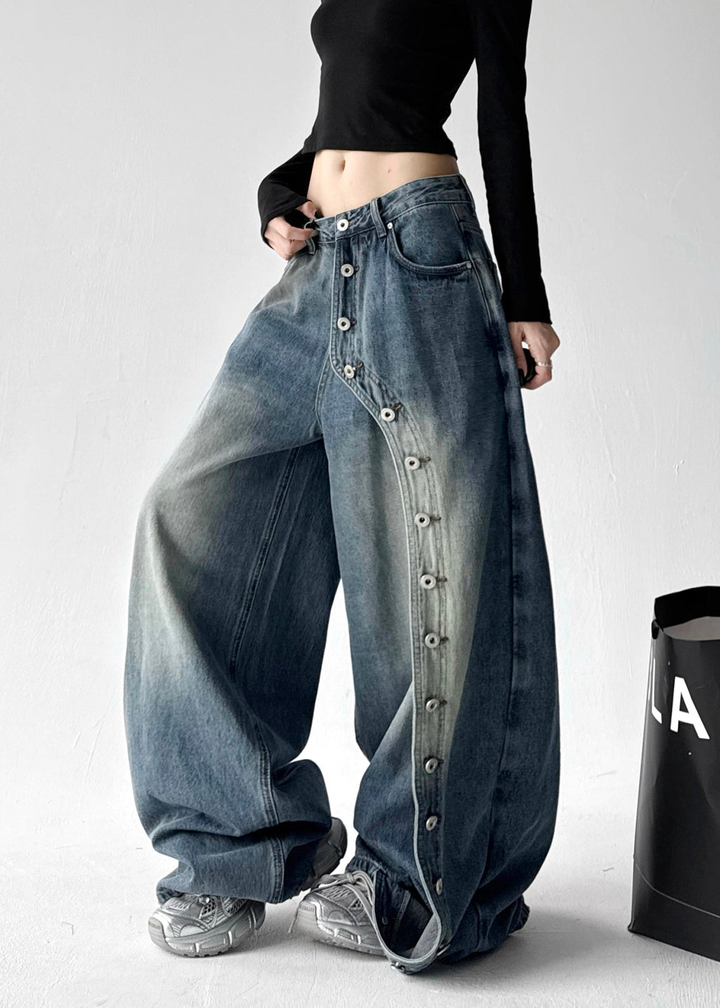 Elegantly Styled Pants for Everyday Wear