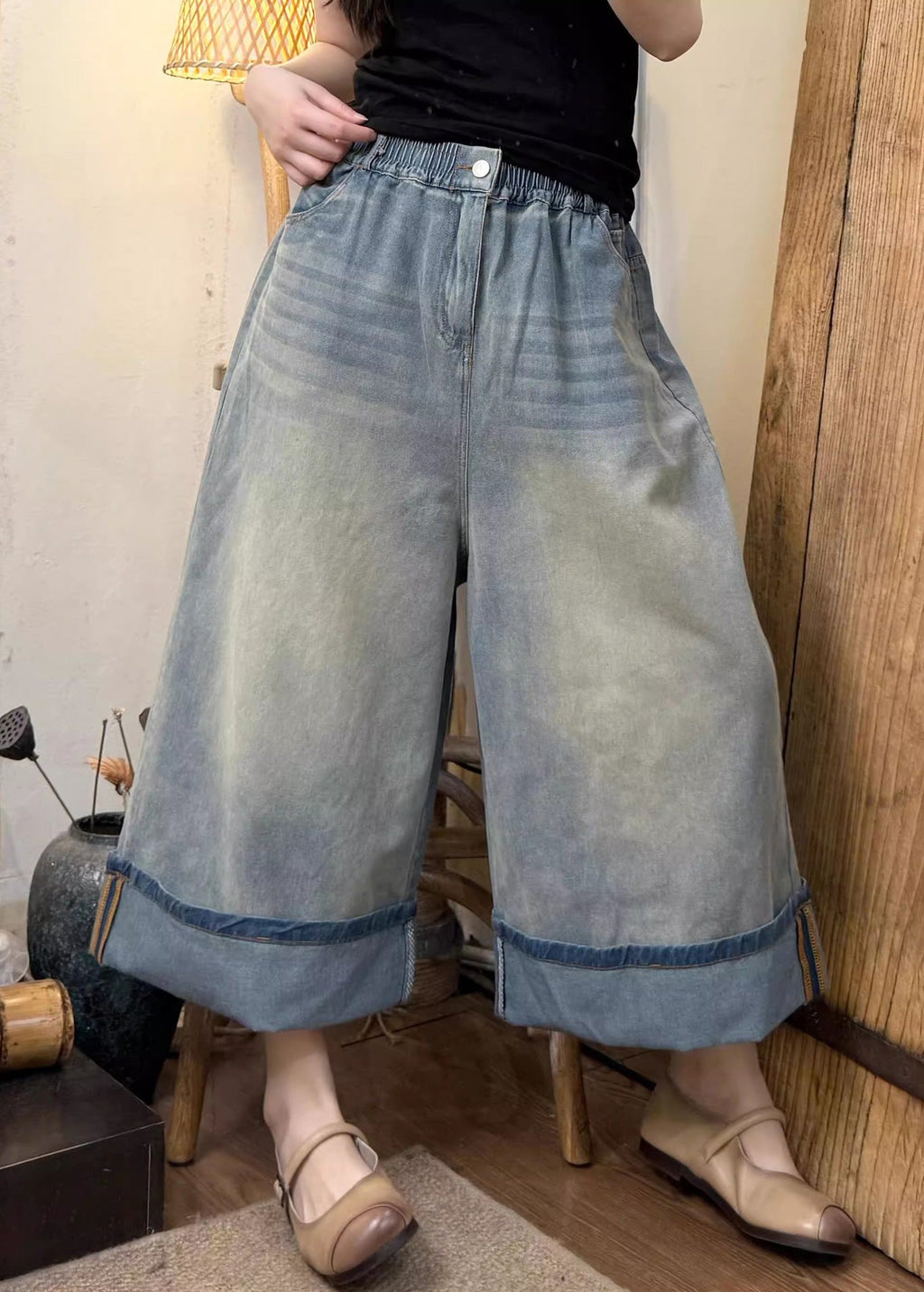 Classic Vintage Pants with a Flattering Fit