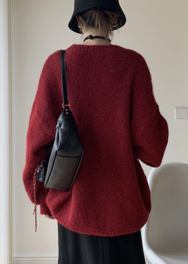 Well Tailored Sweater with a Graceful Silhouette