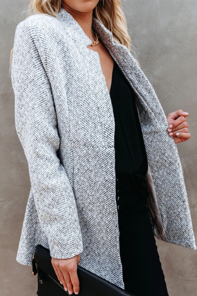 Gracefully Styled Coat for Any Occasion