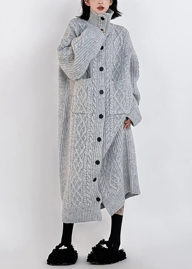 Well Tailored Cardigan with a Graceful Silhouette