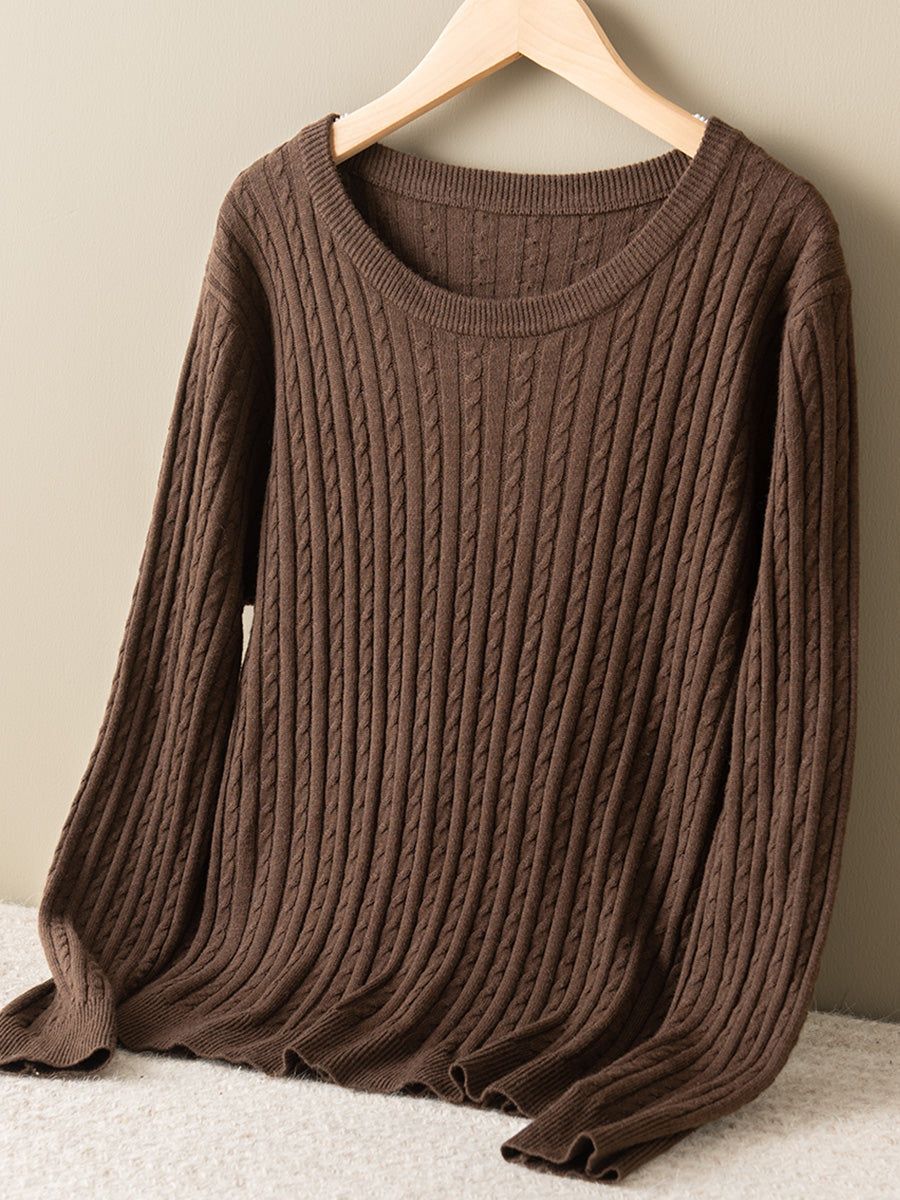 Classic Vintage Sweater with a Flattering Fit