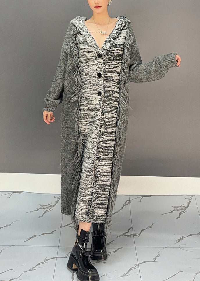 Well Tailored Cardigan with a Graceful Silhouette
