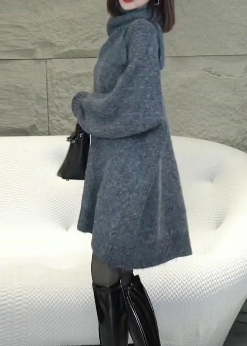 Classic Vintage Sweater with a Flattering Fit