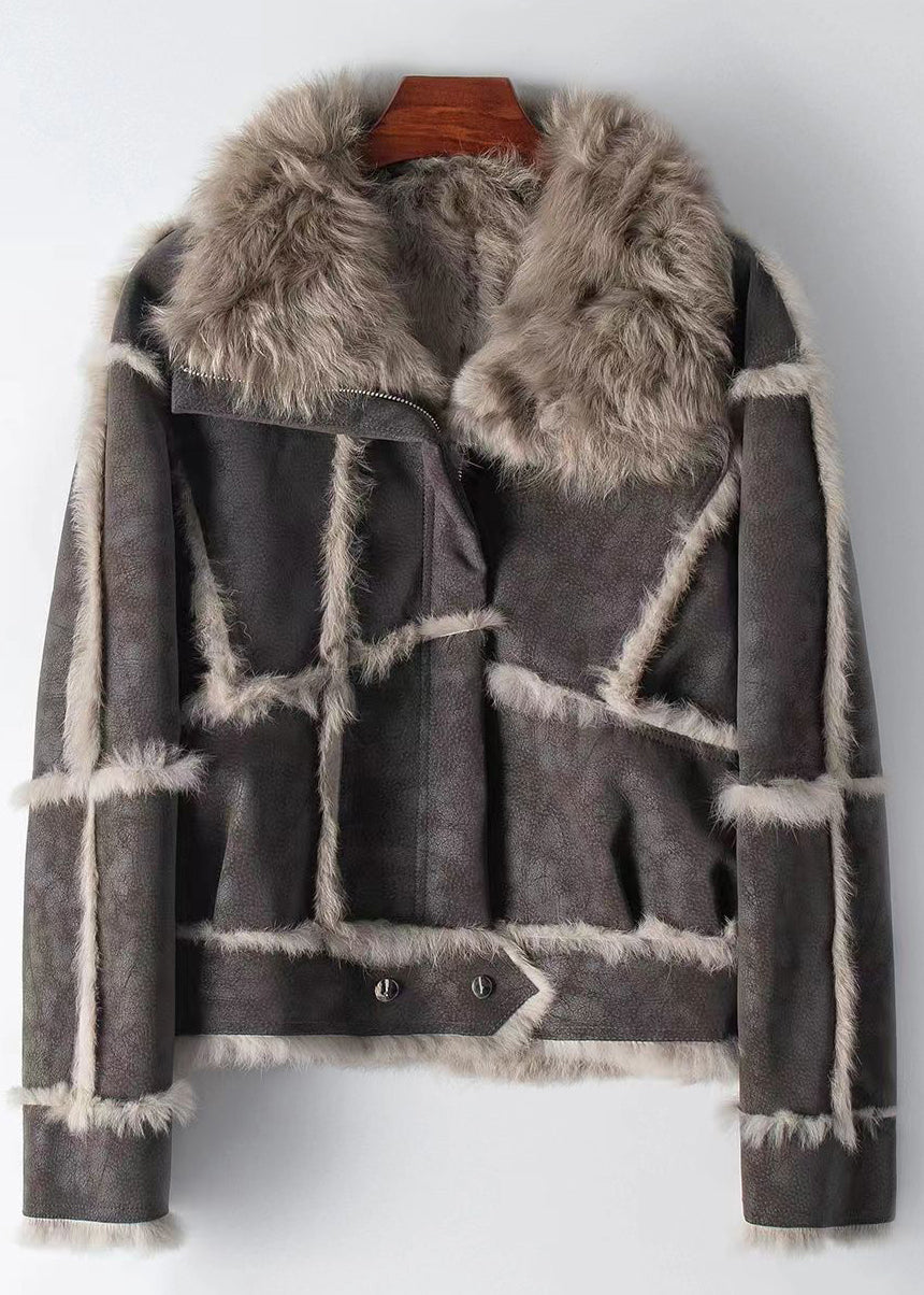 Effortlessly Elegant Coat with a Timeless Design