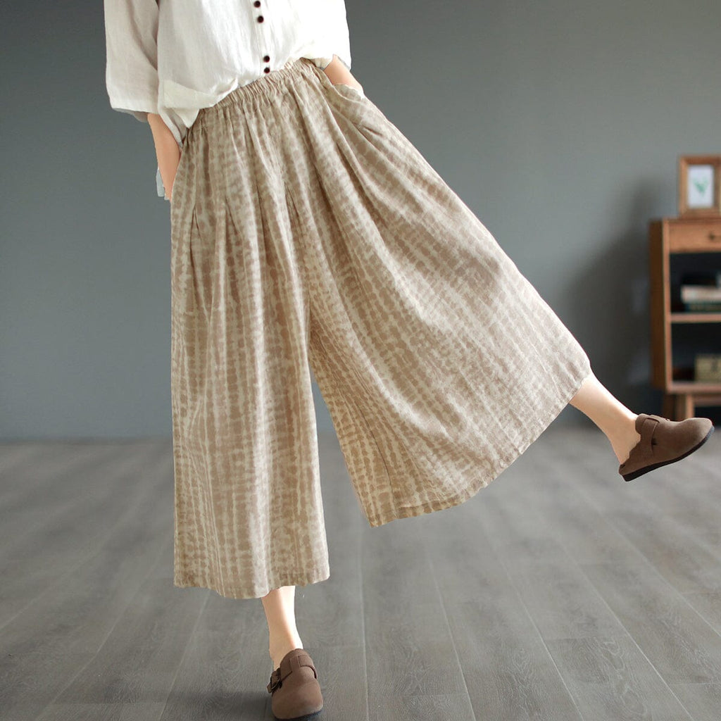 Effortlessly Elegant Pants with a Timeless Design
