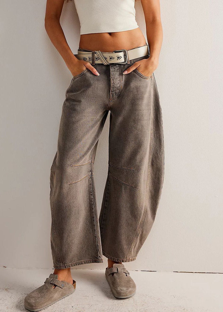 Sophisticated Pants with a Clean Classic Look