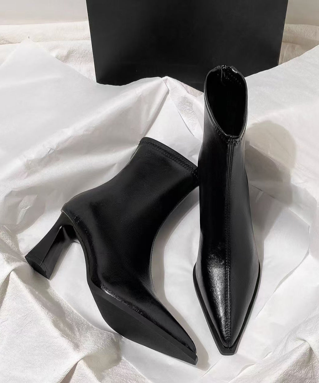 Graceful Orthopedic Boots for Modern Look