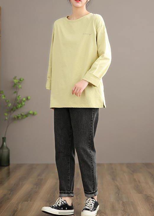 Well Tailored Trousers with a Graceful Silhouette