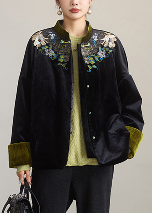 Beautifully Finished Coat in a Timeless Design