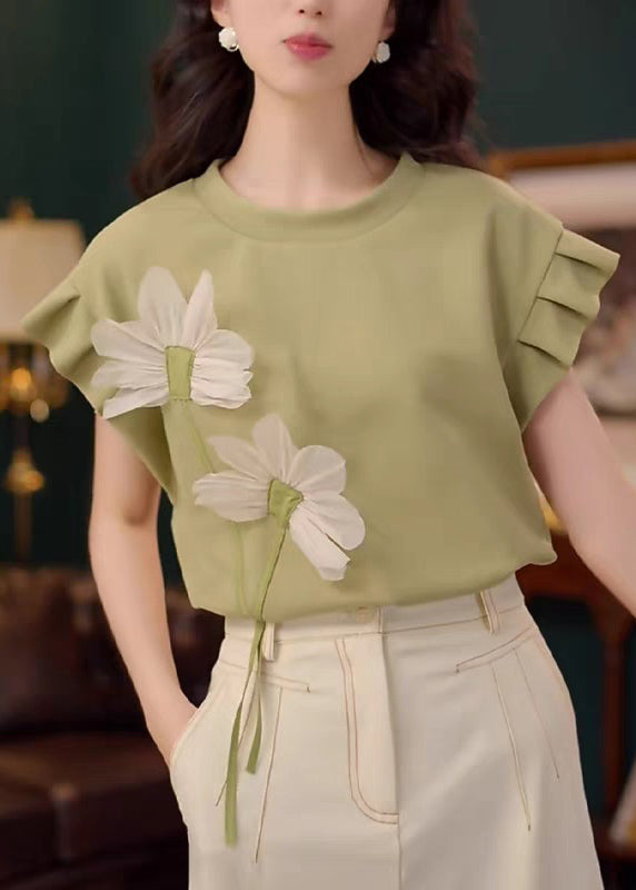 Classic Vintage Shirt with a Flattering Fit
