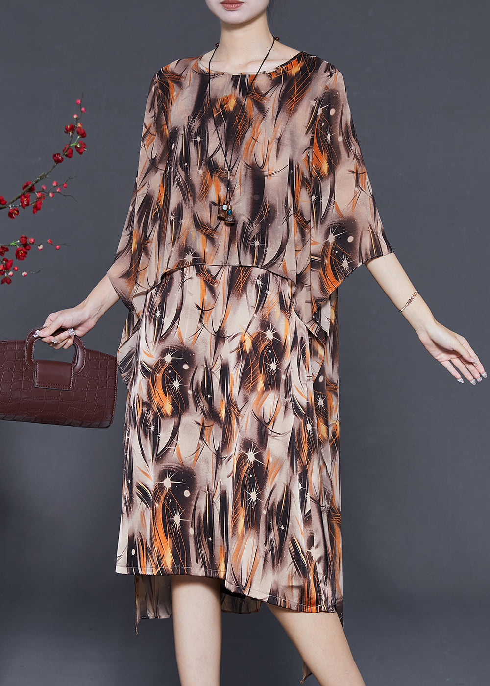 Beautifully Finished Dress in a Timeless Design