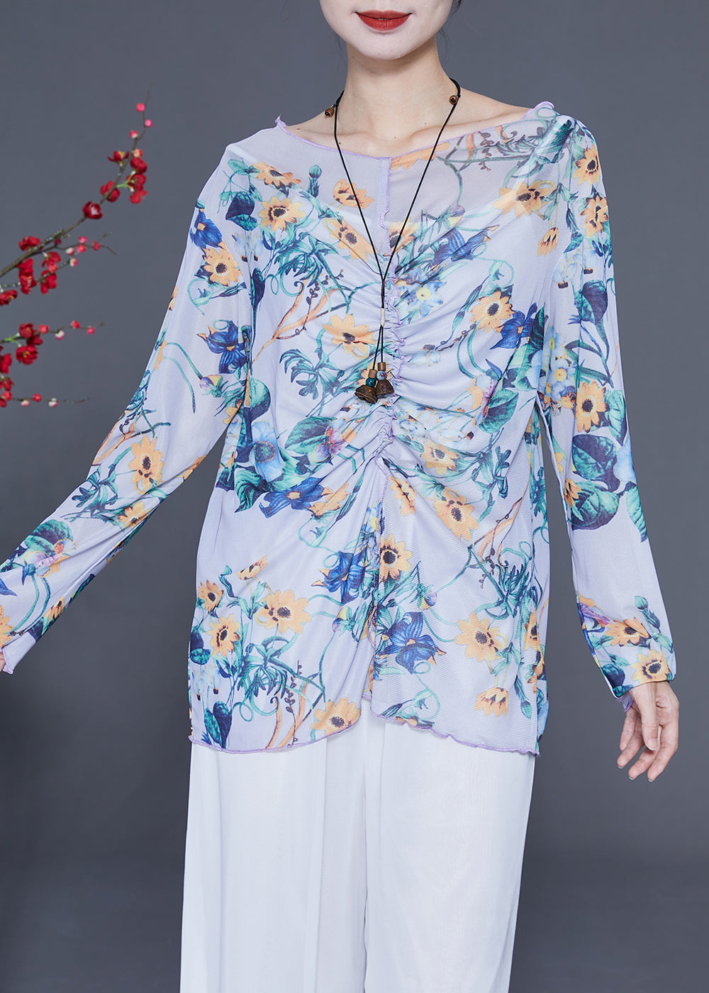 Effortlessly Elegant Top with a Timeless Design