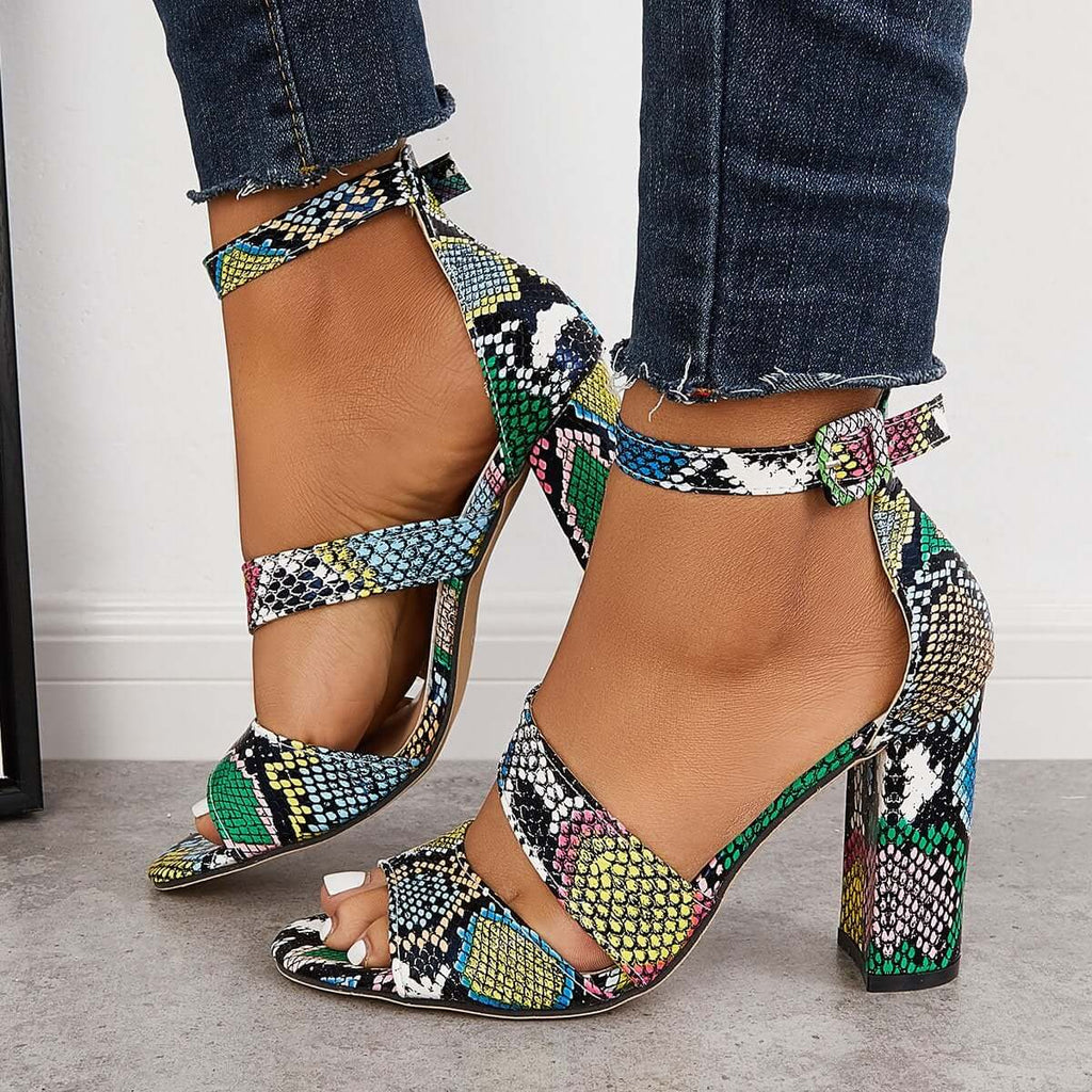 Graceful Orthopedic Sandals for Modern Look