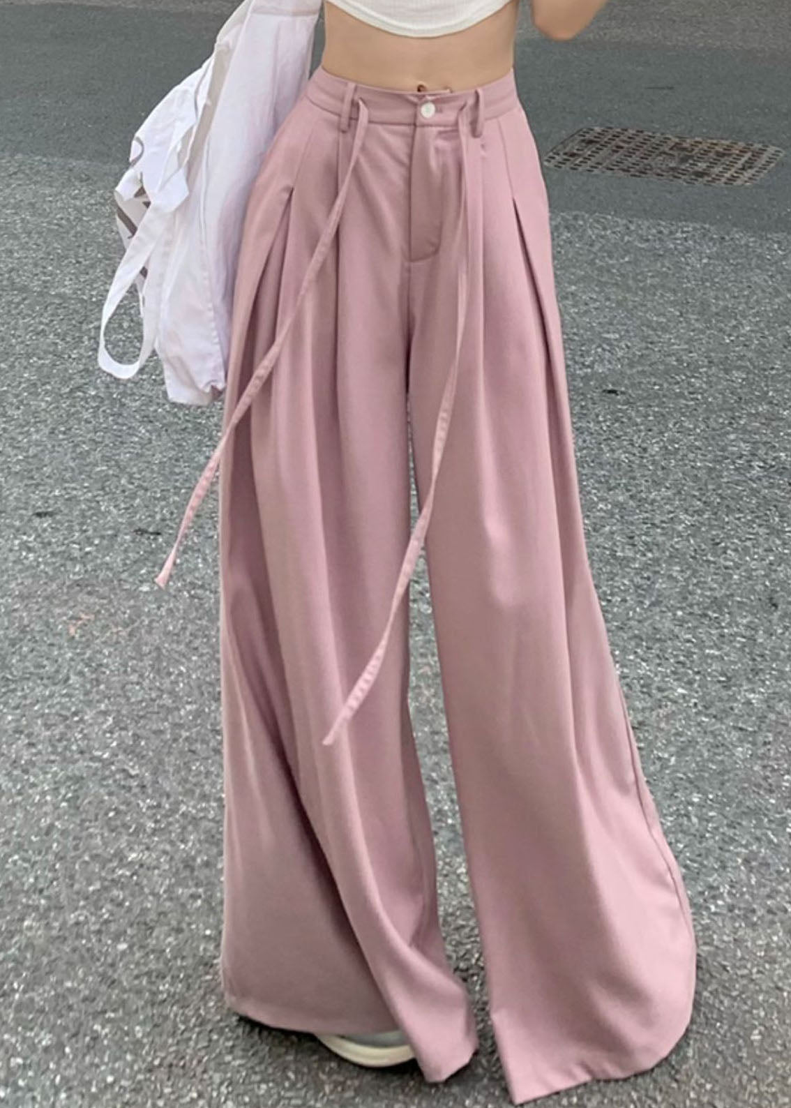 Elegantly Styled Pants for Everyday Wear