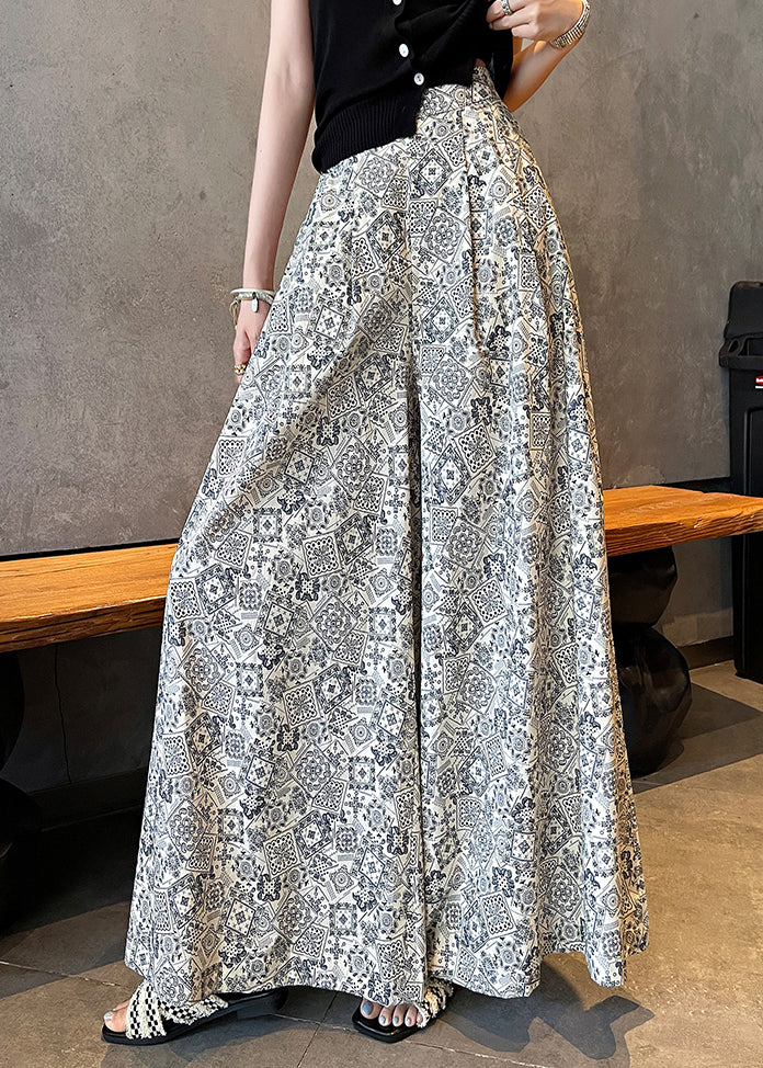 Classic Vintage Pants with a Flattering Fit