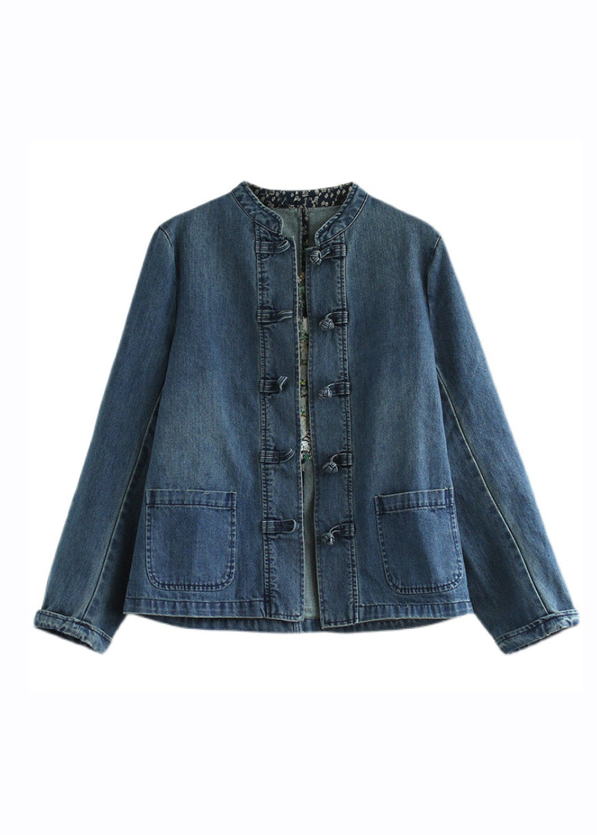 Effortlessly Elegant Coat with a Timeless Design