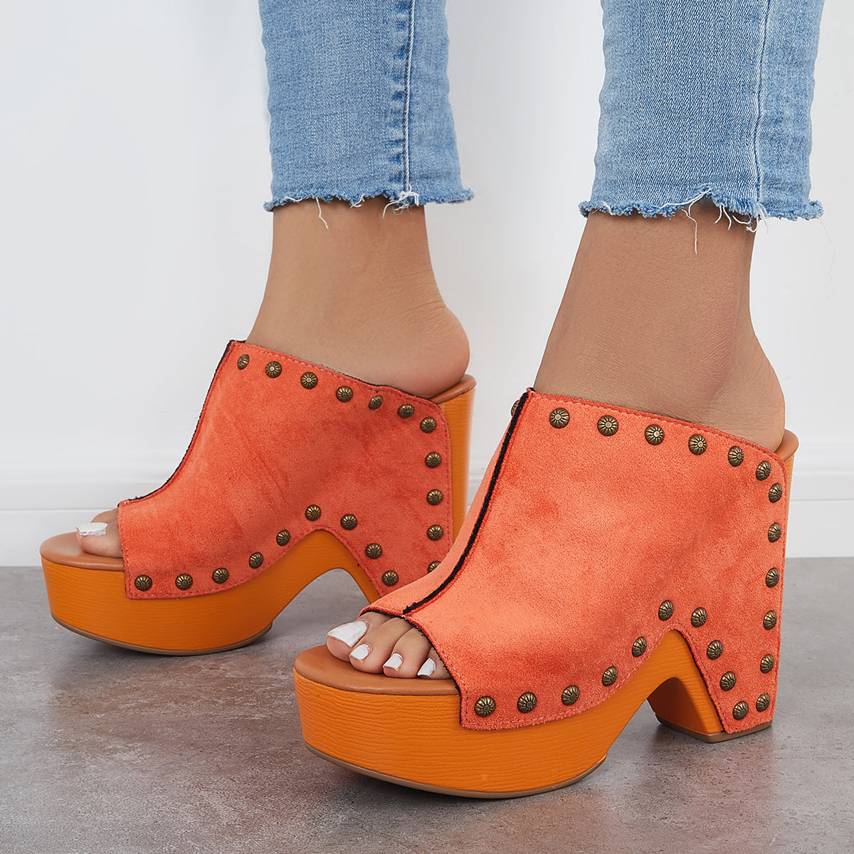 Chic Orthopedic Sandals with Unique Design