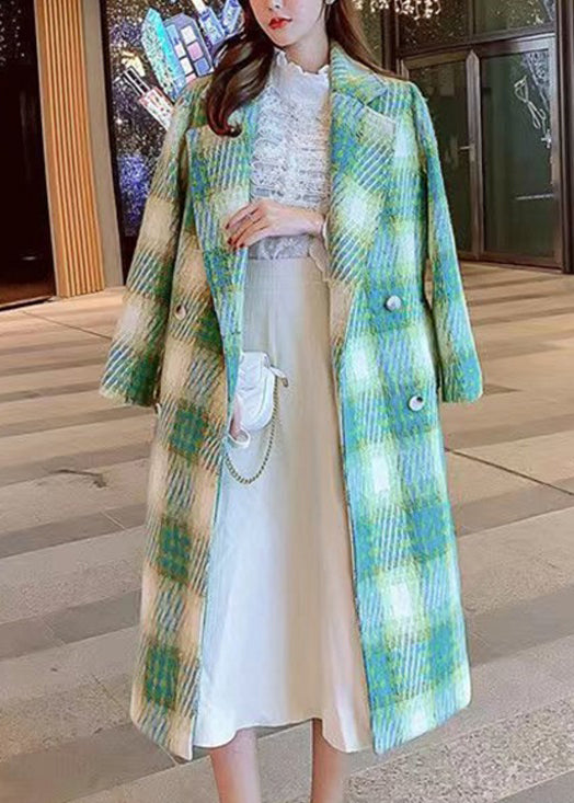 Gracefully Styled Coat for Any Occasion