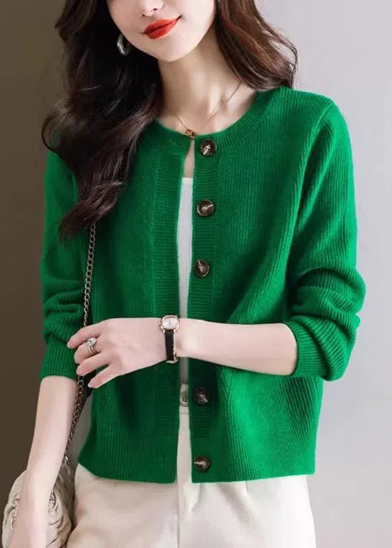 Effortlessly Elegant Cardigan with a Timeless Design