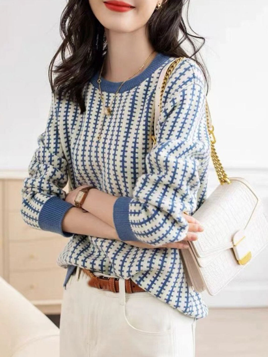 Beautifully Finished Sweater in a Timeless Design