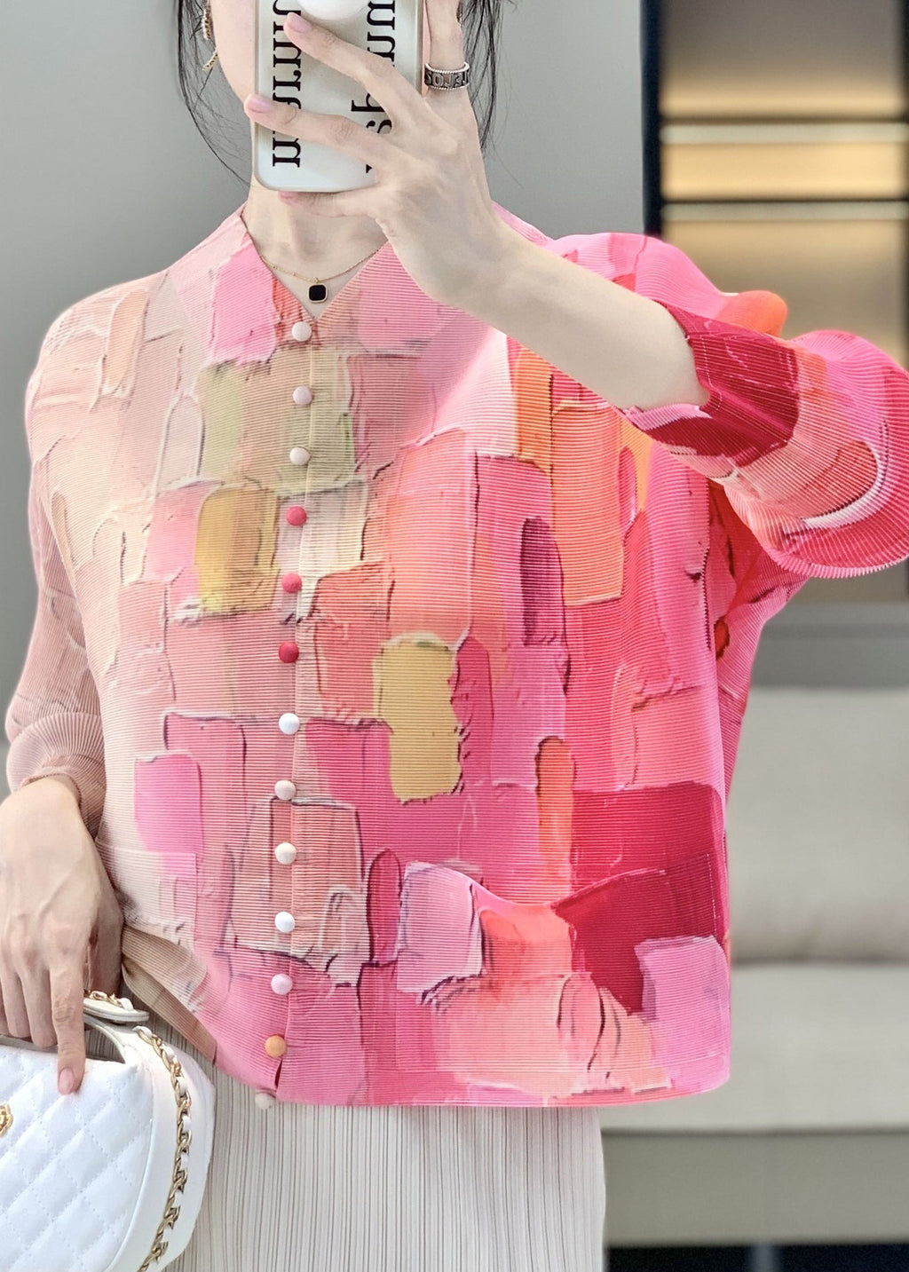 Sophisticated Blouse with a Clean Classic Look