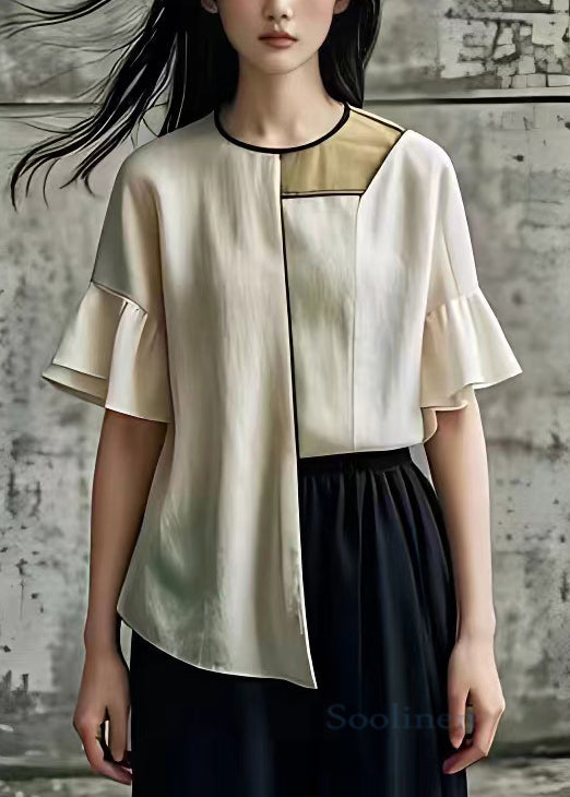 Well Tailored Top with a Graceful Silhouette