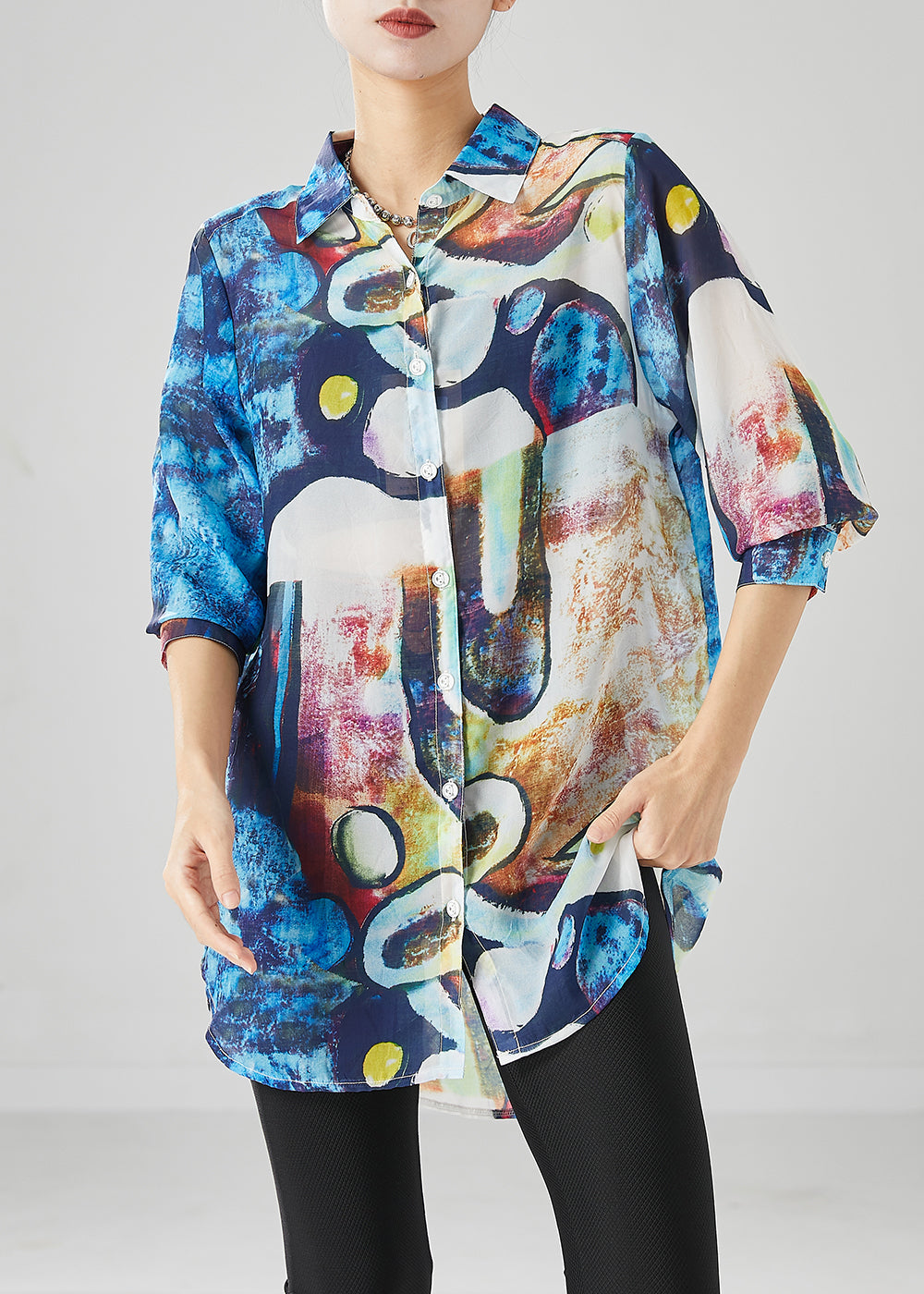 Effortlessly Elegant Top with a Timeless Design