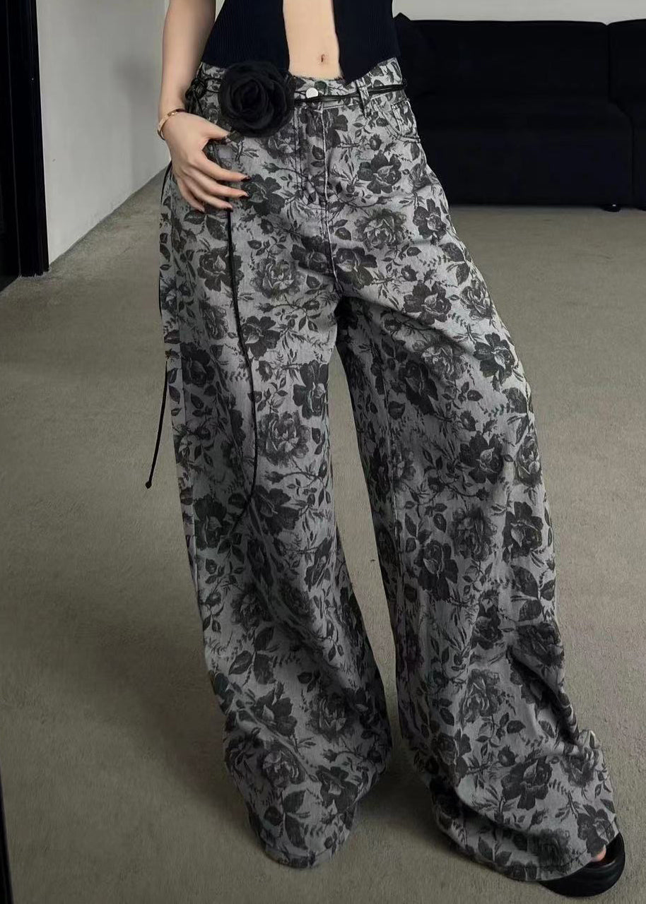 Elegantly Styled Pants for Everyday Wear
