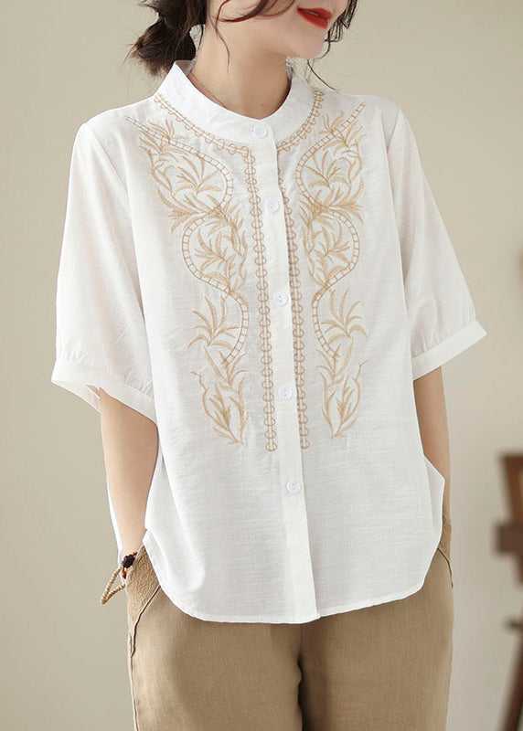 Sophisticated Blouse with a Clean Classic Look