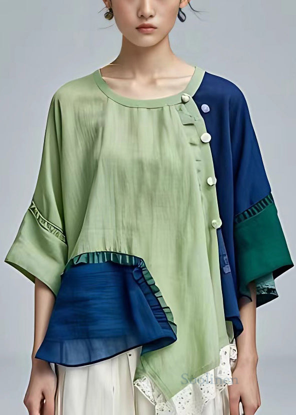 Well Tailored Blouse with a Graceful Silhouette