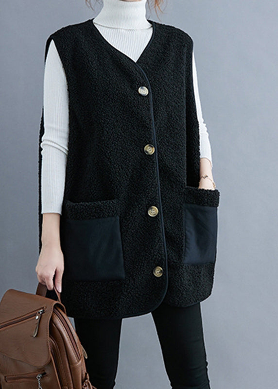 Beautifully Finished Coat in a Timeless Design