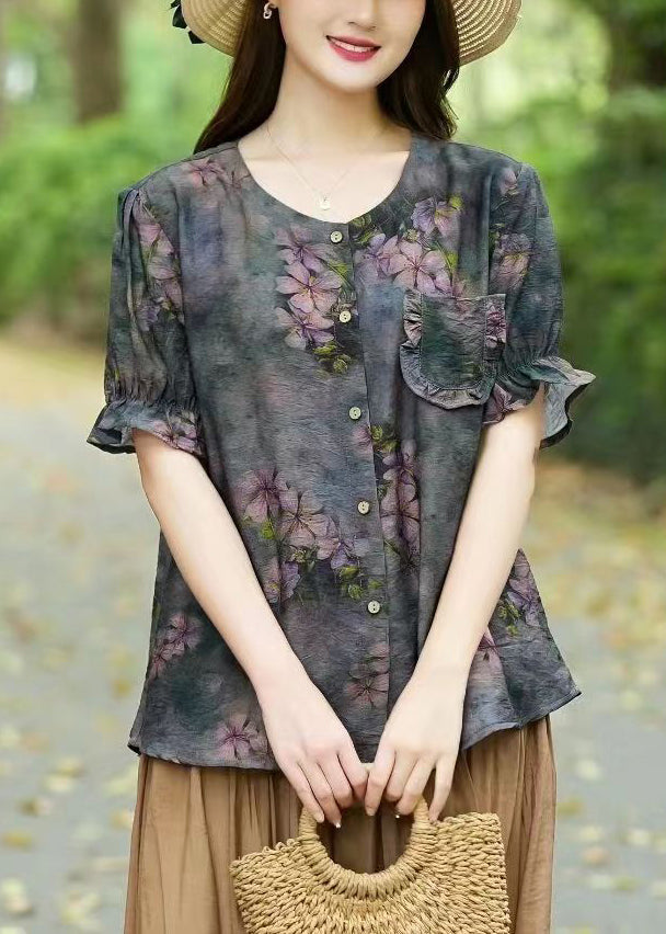 Classic Vintage Shirt with a Flattering Fit