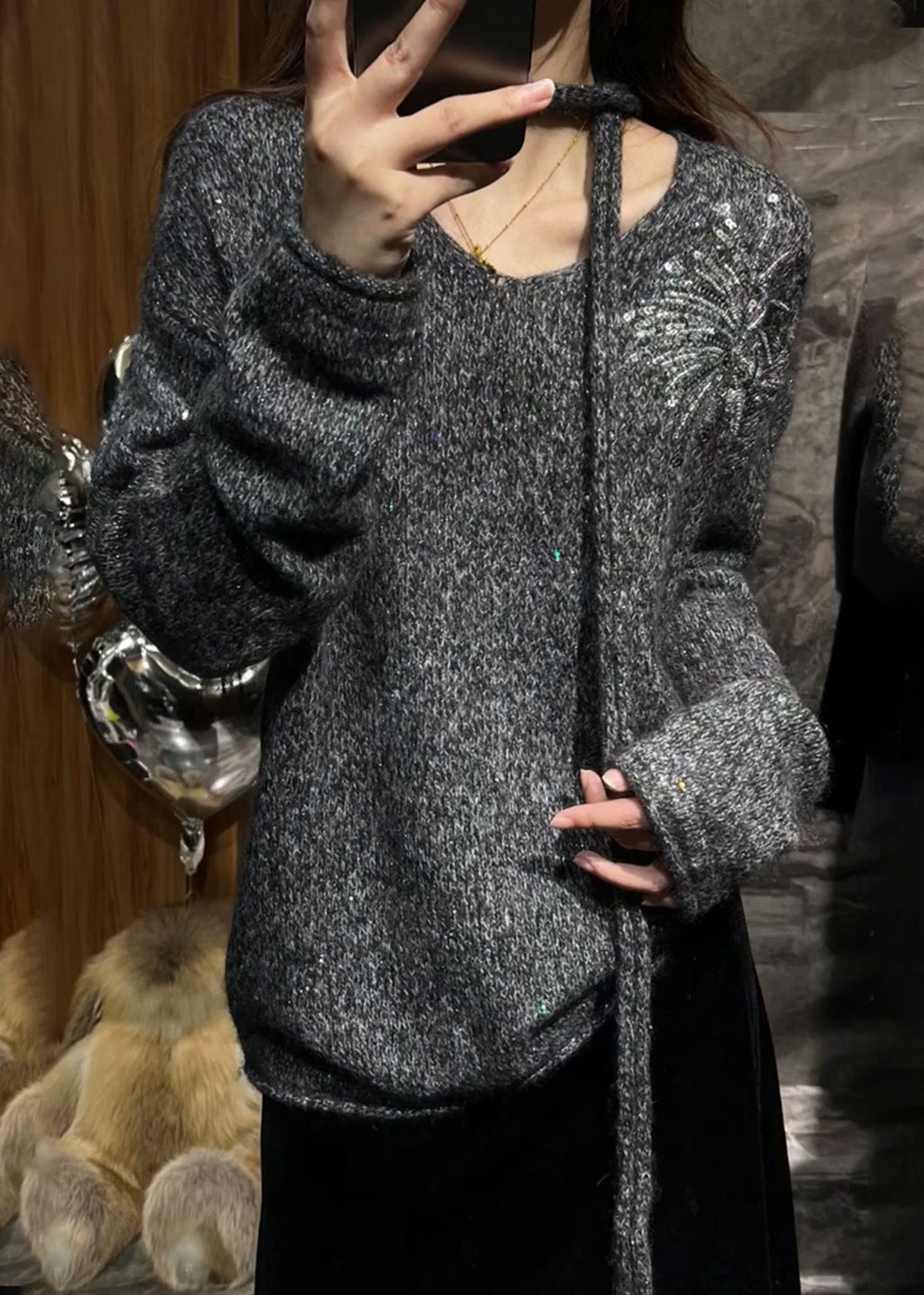Effortlessly Elegant Sweater with a Timeless Design