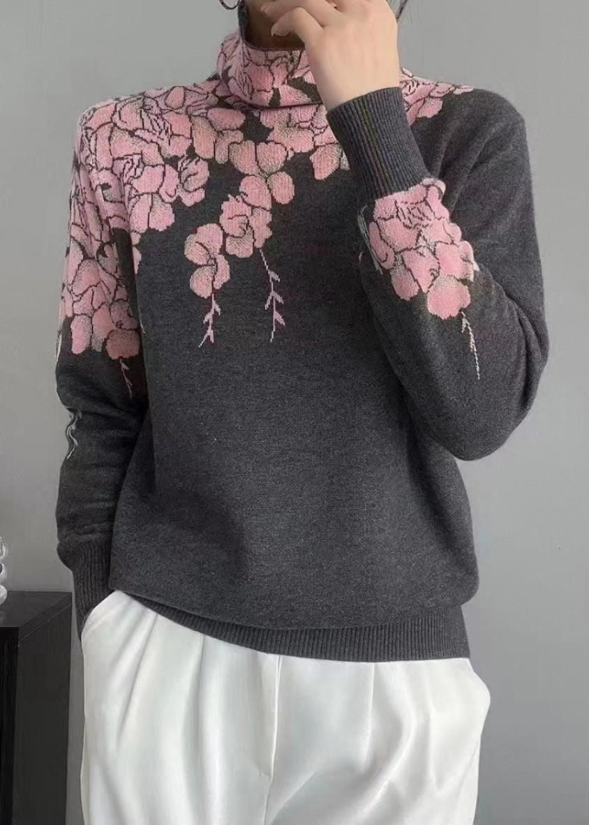 A Vintage Style Top with Delicate Timeless Details