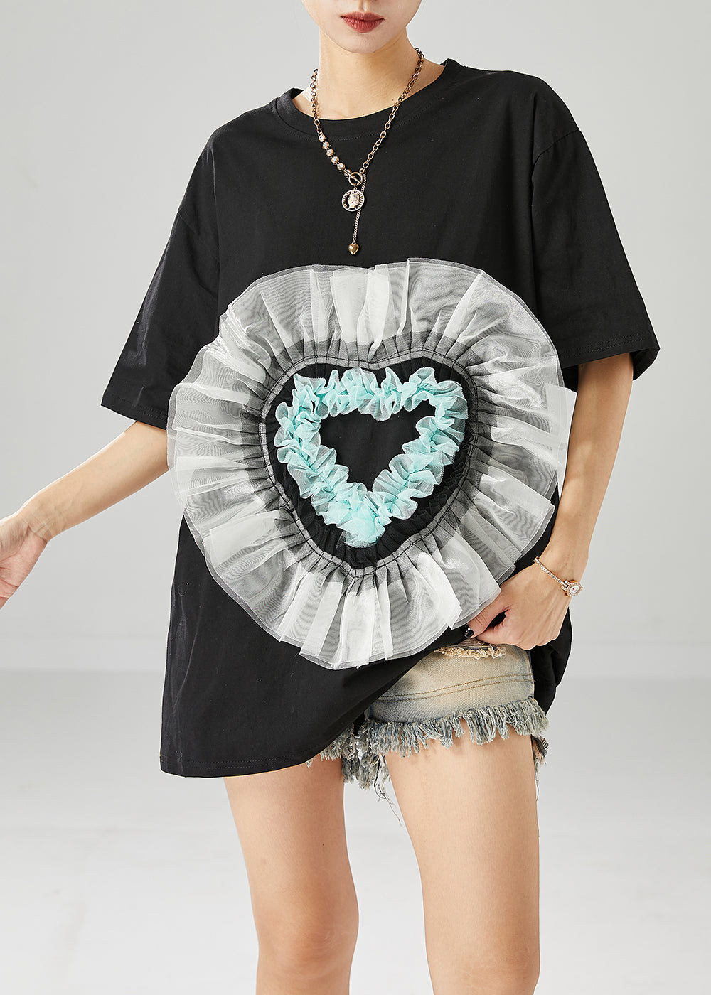 Effortlessly Elegant Top with a Timeless Design