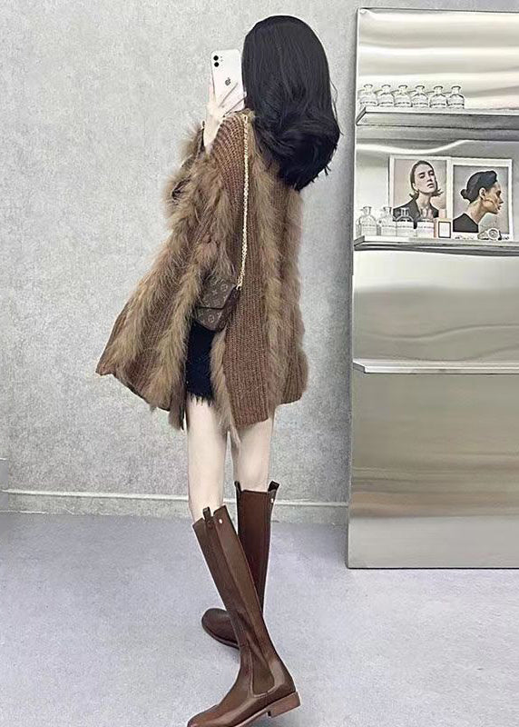 Well Tailored Sweater with a Graceful Silhouette