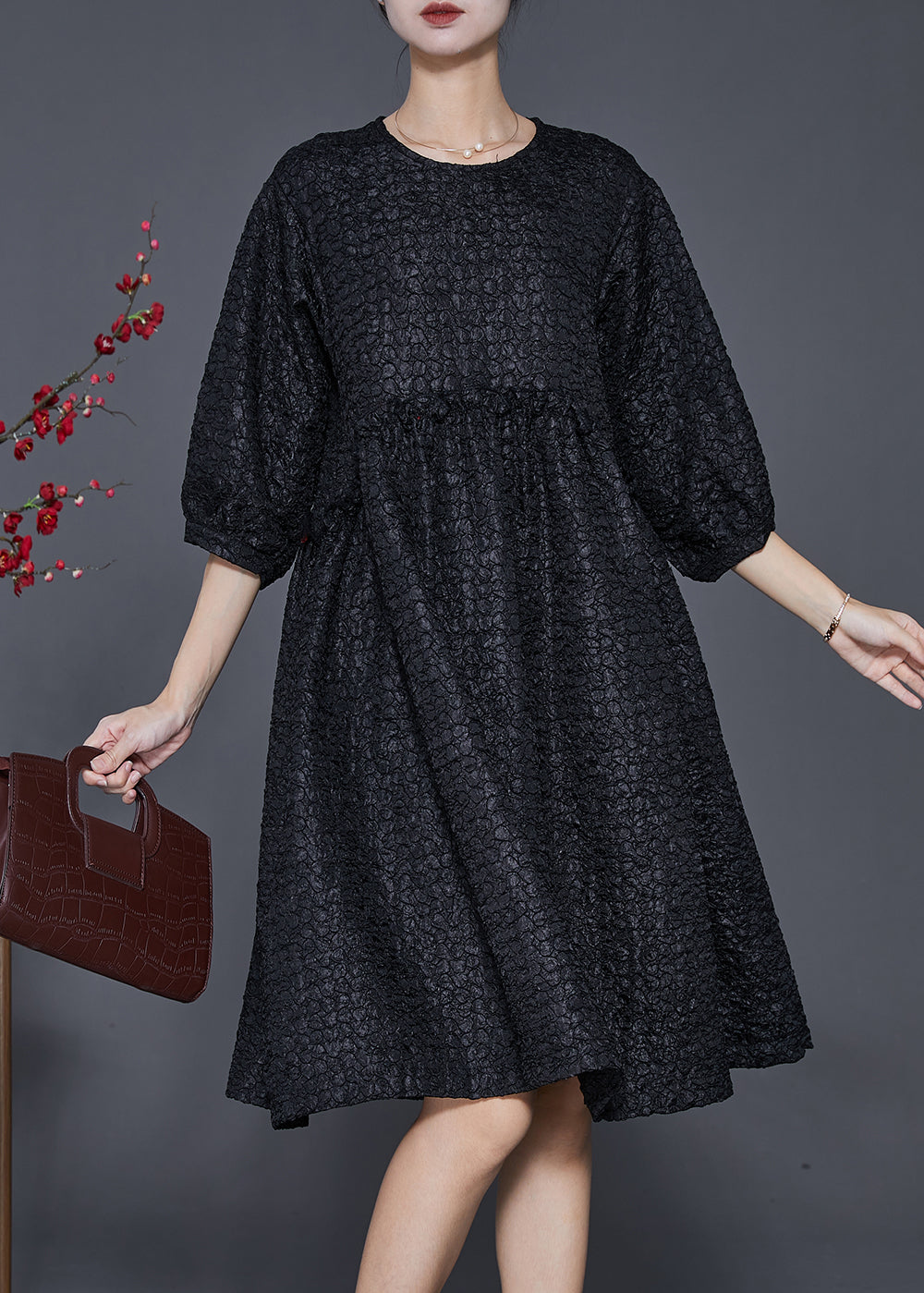 Well Tailored Dress with a Graceful Silhouette