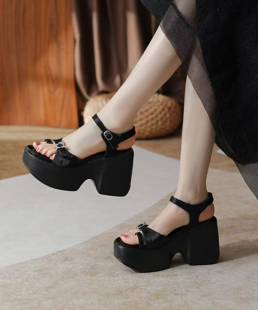 Graceful Orthopedic Sandals for Modern Look
