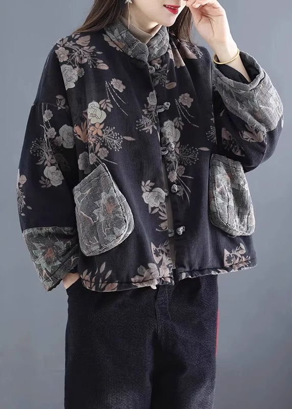 Elegantly Styled Coat for Everyday Wear