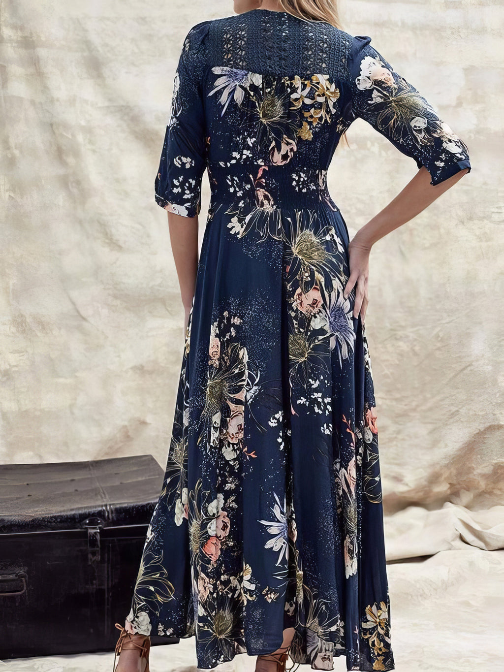 Beautifully Finished Dress in a Timeless Design
