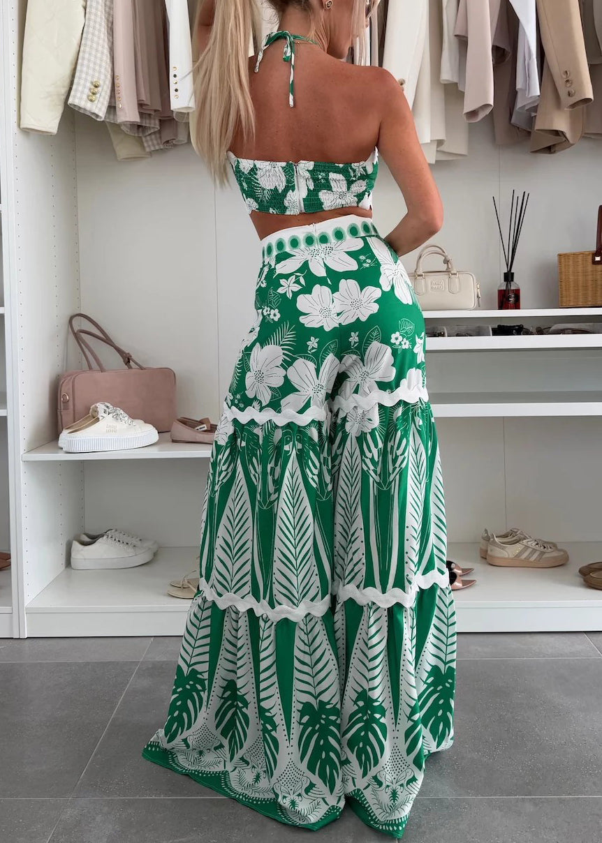 Vintage Style Top with a Modern Fit