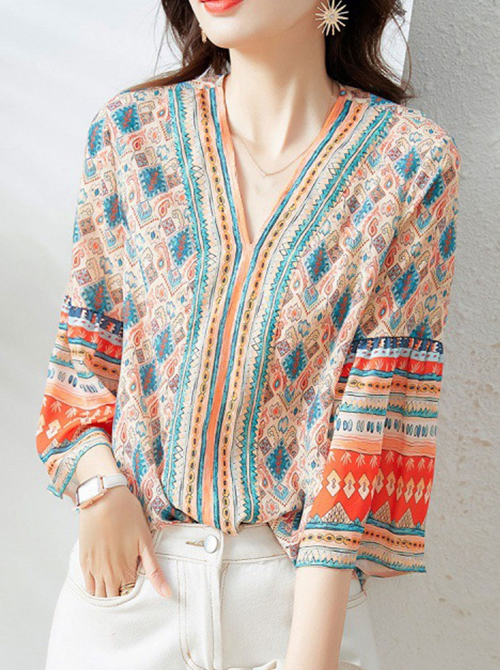 Well Tailored Blouse with a Graceful Silhouette