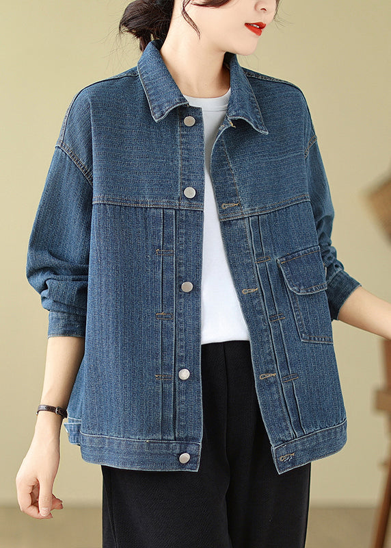 Well Tailored Coat with a Graceful Silhouette